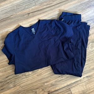 Men’s navy blue scrub set. Brand Roth wear